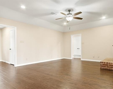 611 Field Street - Photo Thumbnail 6
