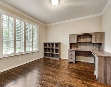 925 Sloan Drive - Photo Thumbnail 28