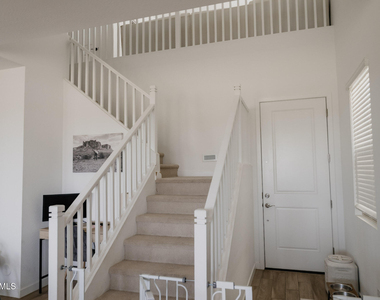 9403 E Solina Avenue - Photo Thumbnail 8