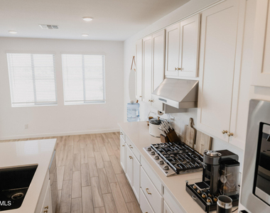 9403 E Solina Avenue - Photo Thumbnail 3