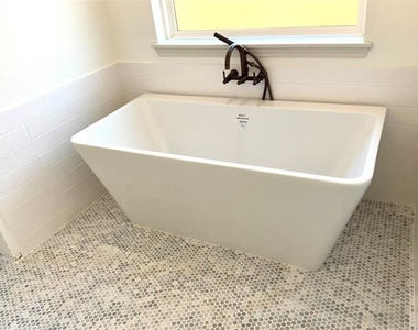 3317 Front Drive - Photo Thumbnail 18