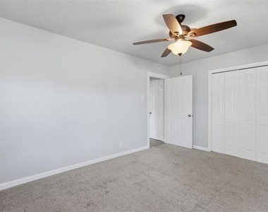 2120 Nottingham Boulevard - Photo Thumbnail 14
