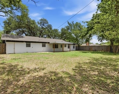 2120 Nottingham Boulevard - Photo Thumbnail 24