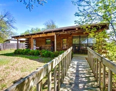 1126 Kingston Drive - Photo Thumbnail 3
