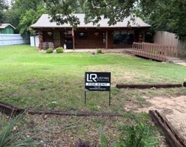 1126 Kingston Drive - Photo Thumbnail 2