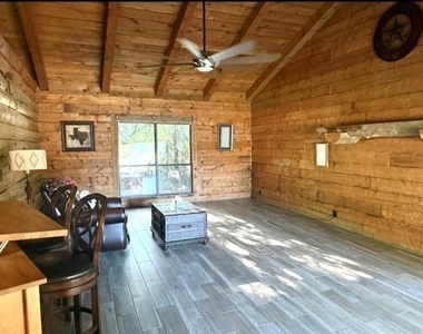 1126 Kingston Drive - Photo Thumbnail 4