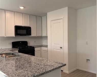 11815 Hermosa Lane - Photo Thumbnail 2