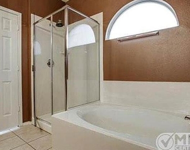 6100 Moor Hen Drive - Photo Thumbnail 11