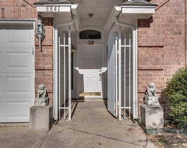 8841 San Joaquin Trail - Photo Thumbnail 1