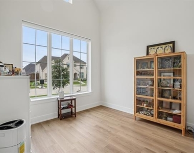 3960 Medio Creek Drive - Photo Thumbnail 10