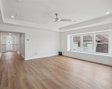 3960 Medio Creek Drive - Photo Thumbnail 18