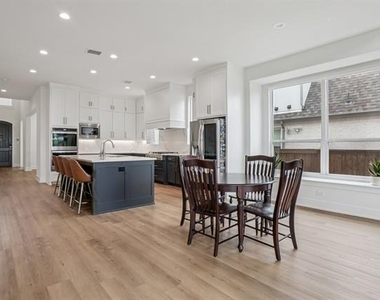 3960 Medio Creek Drive - Photo Thumbnail 5