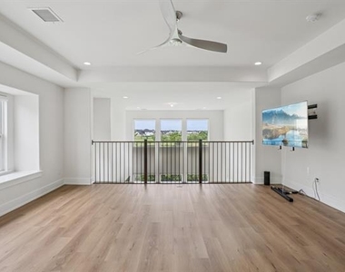 3960 Medio Creek Drive - Photo Thumbnail 17