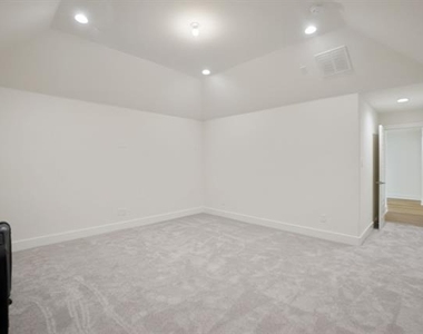 3960 Medio Creek Drive - Photo Thumbnail 20