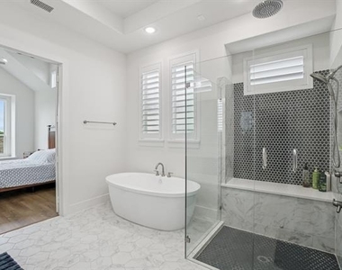 3960 Medio Creek Drive - Photo Thumbnail 16