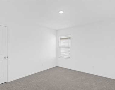921 Mossycup Street - Photo Thumbnail 17