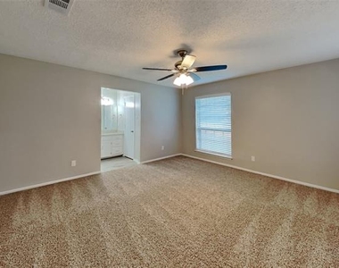 4300 Spring Hill Lane - Photo Thumbnail 6