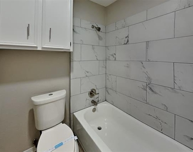 4300 Spring Hill Lane - Photo Thumbnail 8