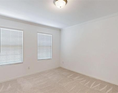 4536 Benham Drive - Photo Thumbnail 17