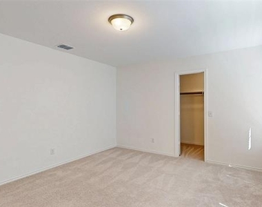 4536 Benham Drive - Photo Thumbnail 23