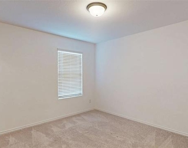 4536 Benham Drive - Photo Thumbnail 25