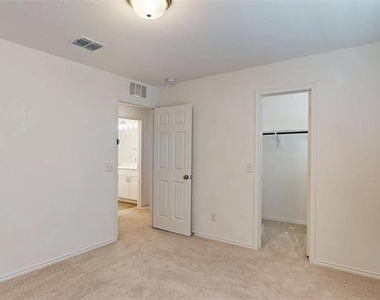 4536 Benham Drive - Photo Thumbnail 28