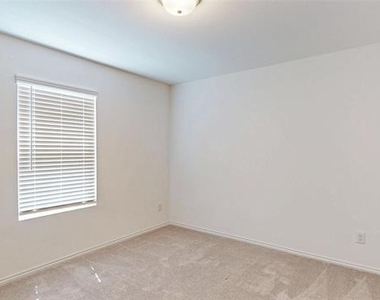 4536 Benham Drive - Photo Thumbnail 27