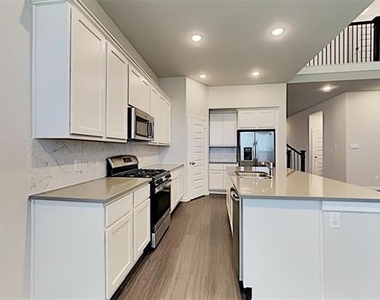 1552 Seminole Drive - Photo Thumbnail 12