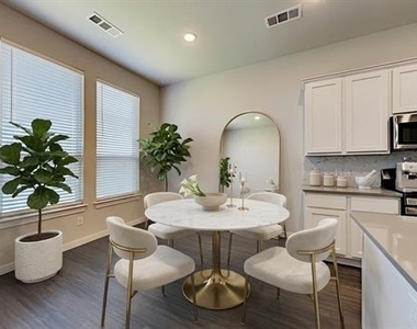 1552 Seminole Drive - Photo Thumbnail 4