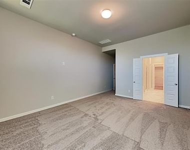 1552 Seminole Drive - Photo Thumbnail 16