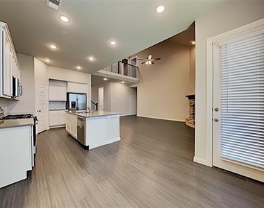 1552 Seminole Drive - Photo Thumbnail 13