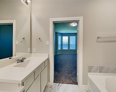 1552 Seminole Drive - Photo Thumbnail 18