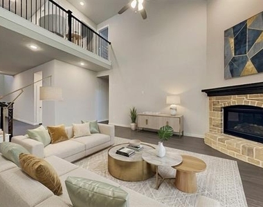 1552 Seminole Drive - Photo Thumbnail 2