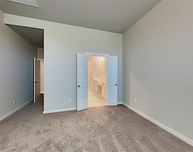 1552 Seminole Drive - Photo Thumbnail 15