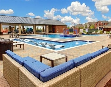 1552 Seminole Drive - Photo Thumbnail 23