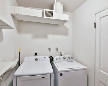 2421 W Anderson Avenue - Photo Thumbnail 18