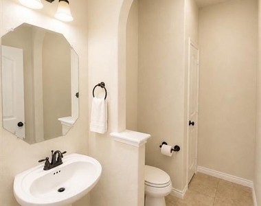 8416 Whistling Duck Drive - Photo Thumbnail 13
