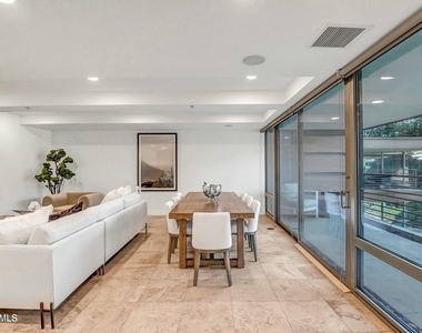 7121 E Rancho Vista Drive - Photo Thumbnail 5