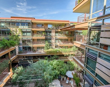 7121 E Rancho Vista Drive - Photo Thumbnail 10