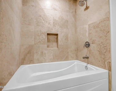 7121 E Rancho Vista Drive - Photo Thumbnail 23