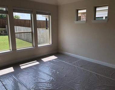 2436 Valley Lane - Photo Thumbnail 5