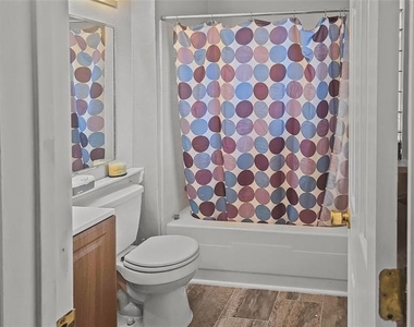 701 Idlewilde Drive - Photo Thumbnail 7