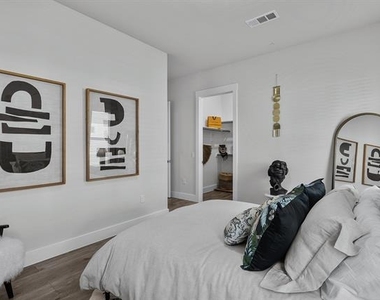 4770 N Luxe Lane - Photo Thumbnail 3