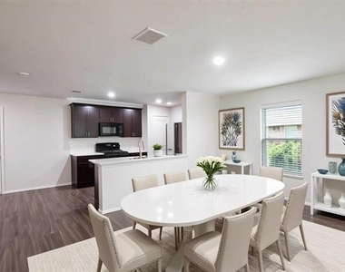 767 Myrtle Lane - Photo Thumbnail 3