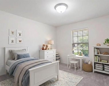 767 Myrtle Lane - Photo Thumbnail 7