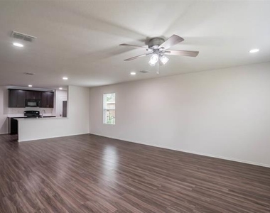 767 Myrtle Lane - Photo Thumbnail 17