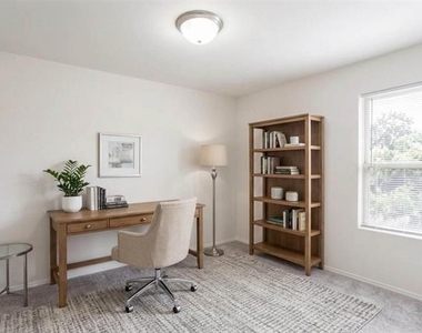 767 Myrtle Lane - Photo Thumbnail 8