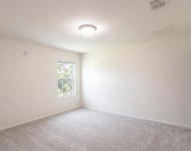 767 Myrtle Lane - Photo Thumbnail 18