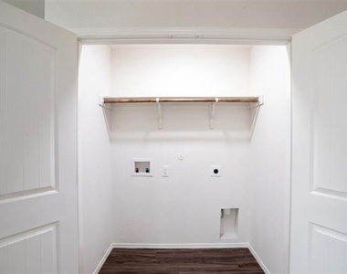 767 Myrtle Lane - Photo Thumbnail 20