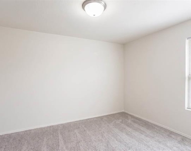 767 Myrtle Lane - Photo Thumbnail 21
